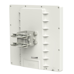 MikroTik QRT 5 with 24dbi 5GHz antenna, High Gain Dual Chain 802.11an wireless, 600MHz, 64MB RAM, 1xGigabit LAN, POE, PSU, pole mount, RouterOS L4