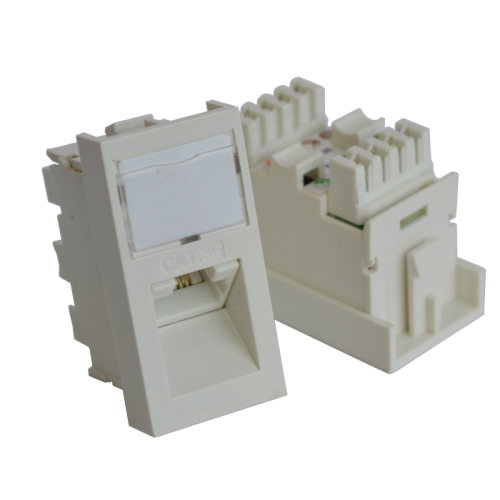 Вставка RJ-45 UTP Cat.5E, 22.5x45 мм угловая, с маркировкой, белая