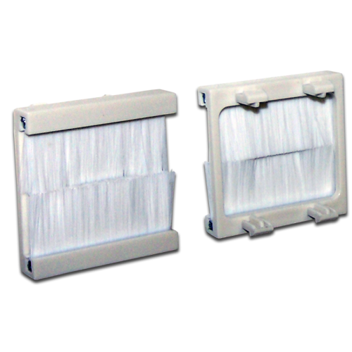 Вставка с белым щеточным вводом, 45х45