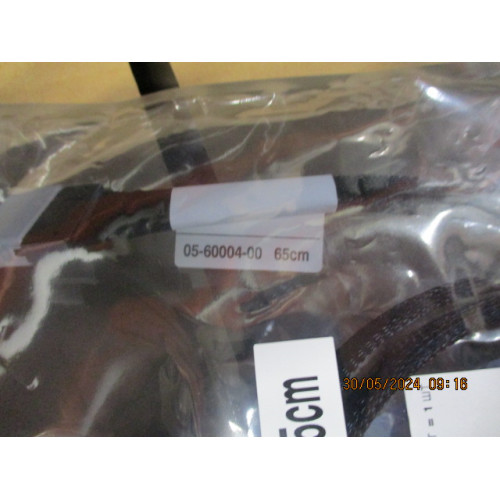 Cable, x8 SFF-8654 to 2x4 SFF-8654 (Slim SAS), 0,65M (analog 05-60004-00 / ACD-60004-ZC)