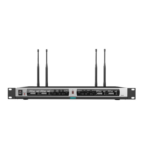 DSPPA Беспроводной приемник   Четырехканальный дизайн PLL. Функция автоматической связи с цифровой блокировкой PLL канала UHF200. С экраном дисплея (для отображения частоты, канала, шумоподавления,